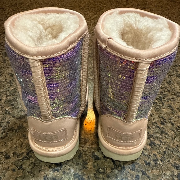 Toddler Ugg Boots - Picture 4 of 5
